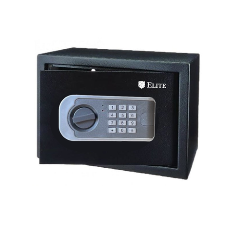 Coffre-fort compact en acier de 2mm avec porte renforcée anti-effraction et verrouillage électronique par digicode, dimensions 36x25x25 cm, poids 7.5 kg, multiples rangements intégrés, idéal pour la sécurité des armes, finition peinture époxy résistante pour une durabilité accrue, livré avec système de fixation complet pour sécurité optimale. Produit disponible avec livraison gratuite en France.