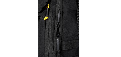Sac à dos Nitecore BP23PRO avec 23L de volume, en nylon Cordura 500D imperméable, doté de compartiments multiples et de compatibilité MOLLE pour usage en randonnée, voyages et quotidien, avec dos ventilé pour un confort optimal.