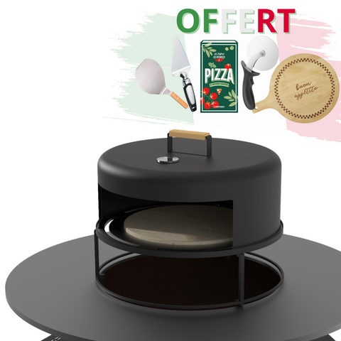 Four à pizza Forno Di Tonio en acier carbone avec pierre réfractaire et thermomètre intégré, compatible avec le brasero Random 100 pour une cuisson rapide de pizzas artisanales au feu de bois jusqu'à 800°C, accompagné d'accessoires offerts pour une expérience culinaire optimale en extérieur.