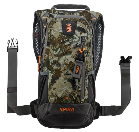 Sac à dos Spika Drover Hydro Pack 15L Camo, idéal pour les activités de chasse et randonnée avec design camouflage, multiple poches de rangement et système d'hydratation intégré, offrant confort et praticité pour les aventures en plein air.