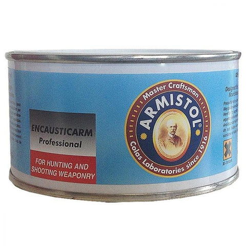 Boîte d'Encausticarm Armistol 250 ml utilisée pour l'entretien des armes, offrant un lustrage parfait des canons et une protection durable du bois contre les parasites. Idéale pour briller et nourrir le bois après le bronzage des métaux.