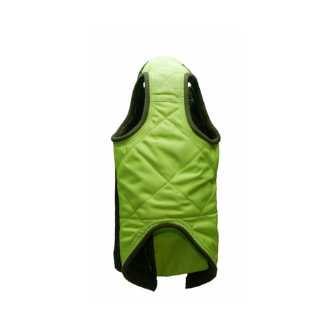 Image du gilet WildTracker X-Protect By Espuna montrant des matériaux innovants comme le KEVLAR et le DYNEEMA, avec une ergonomie avancée pour le confort et la sécurité du chien, idéal pour la chasse dans des environnements extrêmes et difficilement compatibles, portant une coupe anatomique pour une adaptation optimale sur le chien.