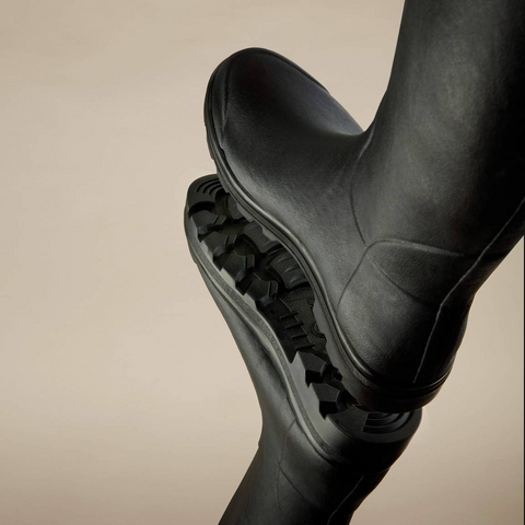 Bottes marron Le Chameau Saint-Hubert doublées cuir, bottes artisanales en caoutchouc naturel, chaussures imperméables élégantes et durables pour activités extérieures, protection optimale avec semelle bi-densité, confectionnées à la main, idéales pour randonnée et chasse