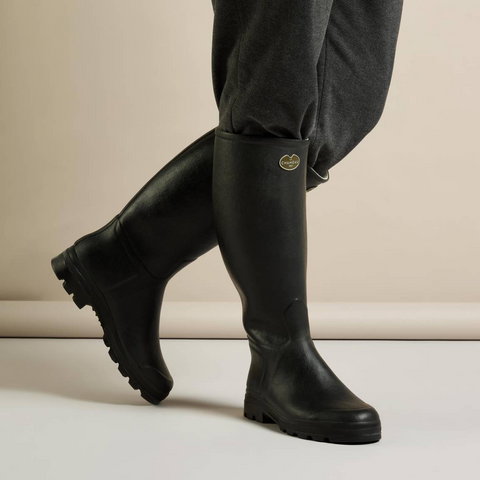 Bottes marron Le Chameau Saint-Hubert doublées cuir, bottes artisanales en caoutchouc naturel, chaussures imperméables élégantes et durables pour activités extérieures, protection optimale avec semelle bi-densité, confectionnées à la main, idéales pour randonnée et chasse