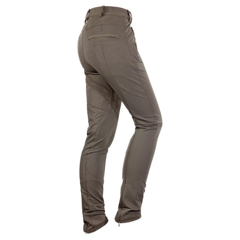 Pantalon de chasse pour femme Stagunt LD Cathy en plein air, illustrant le confort, le style et la fonctionnalité pour les femmes passionnées de chasse, avec des matériaux de haute qualité et une coupe ajustée pour une liberté de mouvement exceptionnelle.
