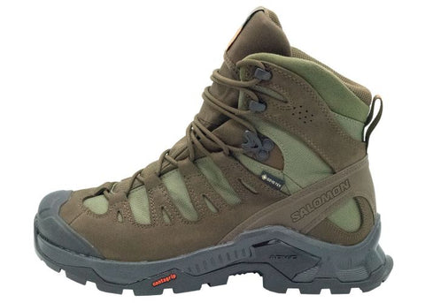 Les Chaussures Salomon Quest Tracker GTX marron illustrées sont parfaites pour la randonnée en terrain difficile, avec une membrane GORE-TEX pour une protection imperméable et respirante, dotées d'une semelle extérieure robuste pour une adhérence exceptionnelle et d'un design ergonomique confortable adapté aux activités de trekking et de plein air.