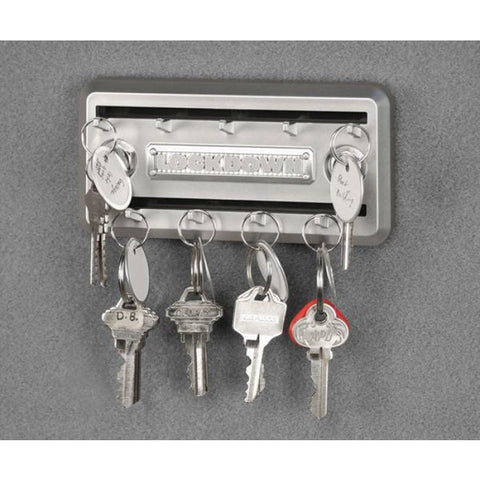 Tableau à clefs avec 9 anneaux et plaques, idéal pour la sécurisation des clefs dans un coffre fort, doté d'attaches à clip à pointes ou aimants pour des solutions de rangement sécurisées sur Shopify.